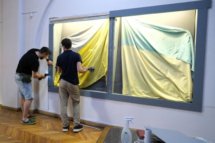 Столичний музей покаже 17 унікальних українських прапорів (фото)