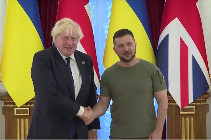 Джонсон приїхав до Києва, щоб привітати українців (відео)
