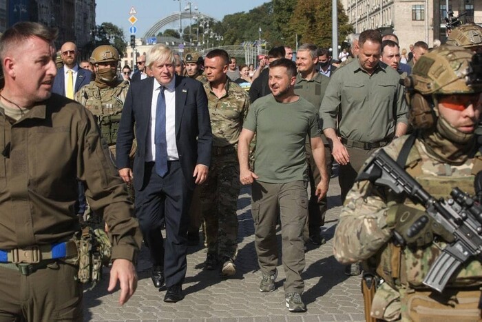 Джонсон обіцяє Україні понад $63 млн військової допомоги