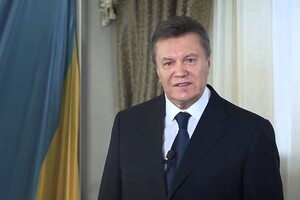 Янукович вісім років називав себе легітимним. Перед лютневим вторгненням він взявся оформляти це у судах