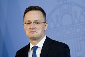 Визовый бан россиян: Венгрия объявила свою позицию