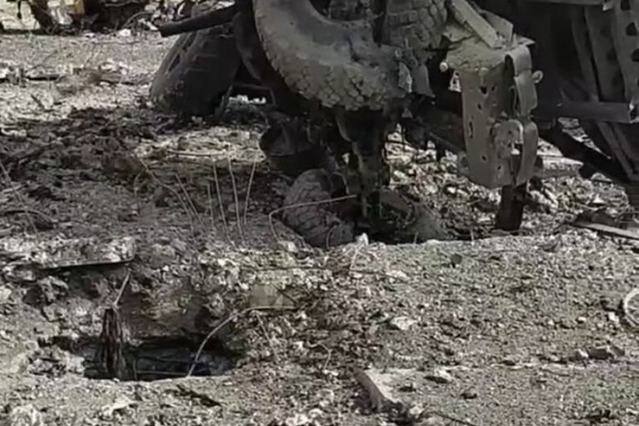 ЗСУ вдарили по мосту Каховської ГЕС: фото наслідків