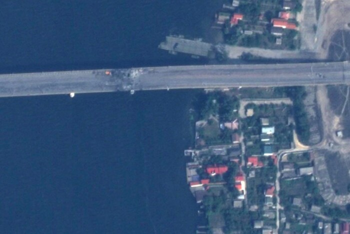 З’явилися свіжі супутникові знімки Антонівського моста після ударів ЗСУ