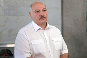 Лукашенко попытался оправдаться за циничное пожелание «мирного неба» Украине (видео)