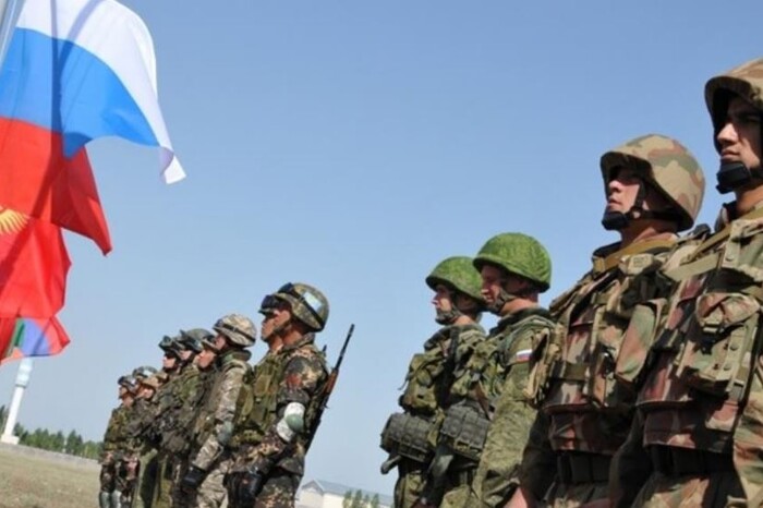 Рашисти, які дислокуються в Казахстані, відмовляються їхати на війну в Україну 