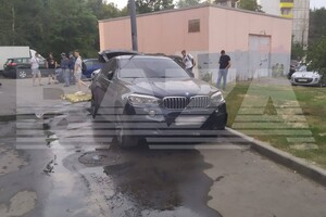 В Росії загорівся автомобіль чиновника