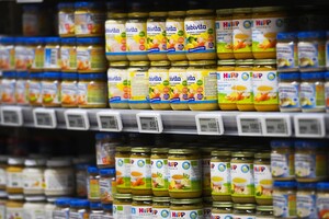 В Росії не можуть виготовляти консерви через брак бляхи