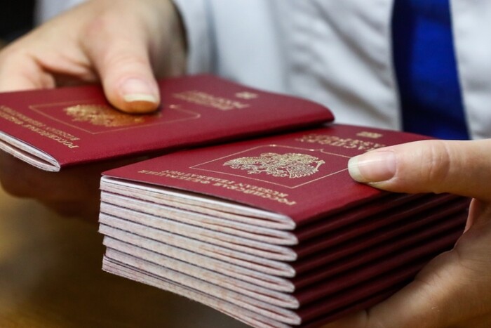 Примусова паспортизація на тимчасово окупованих територіях: головні ризики