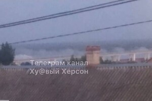 Вибухи в Херсоні: ЗСУ, ймовірно, знову влучили по Антонівському мосту 