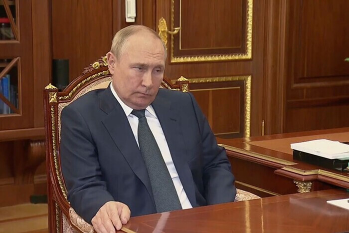 Серый и грустный. Новый выход Путина на публику насторожил россиян