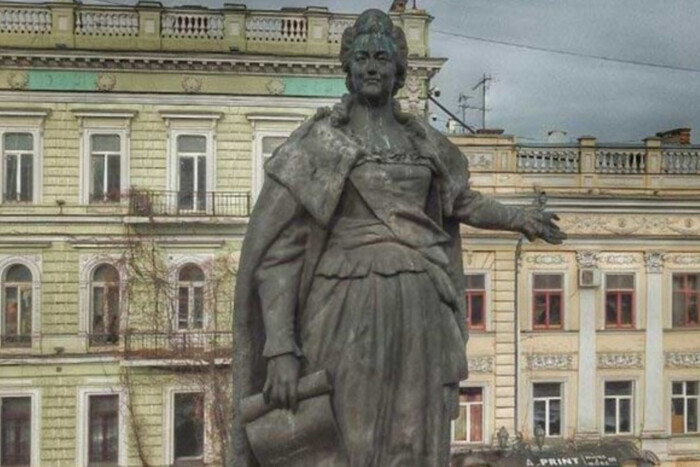 Скандал навколо пам’ятника Катерині II: відкрилися нові деталі