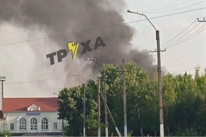 В окупованому Таврійську потужні вибухи (відео)