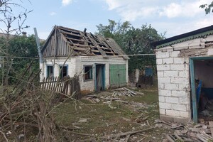 Рашисти обстріляли житлові будинки на Дніпропетровщині (фото)