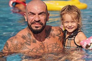 Чернецкий с младшей дочерью