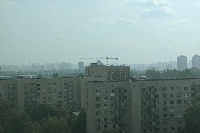 Столицю вкрила хмара диму: що сталося на Київщині (фото, відео)
