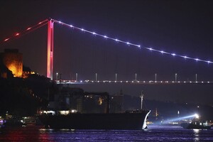 Суховантажне судно Briza кинуло якір через поломку механізмів