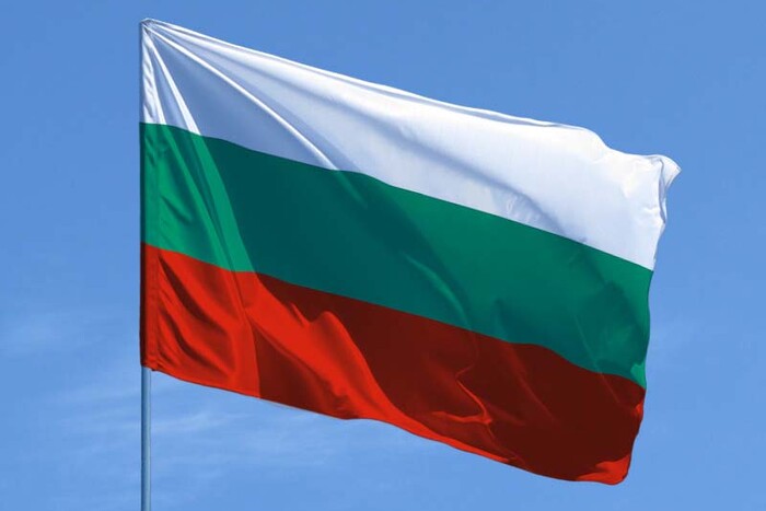 Болгарія більш ніж удвічі збільшує візовий збір для росіян