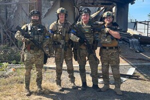 Українські воїни у звільненому Озерному 