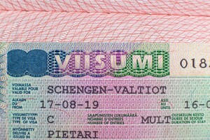 Європа – не Діснейленд. Зеленський вимагає ввести візові обмеження для росіян