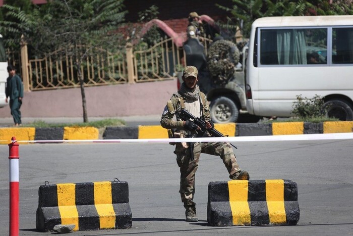 У Кабулі терорист-смертник підірвав вибухівку поруч з посольством РФ
