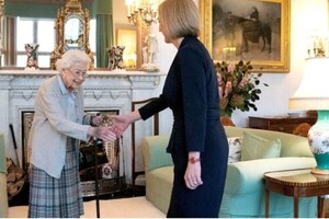 Ліз Трасс стала 15-ю главою держави, яку формально затвердила Єлизавета II