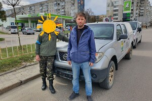 Поліція прийшла з обшуками до відомого львівського волонтера і активіста