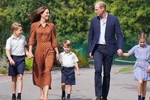 Принц Вільям з дружиною відвели дітей до школи. Бешкетник Луї знову відзначився (відео)