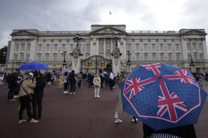У Британії розпочалася національна жалоба після смерті королеви Єлизавети II