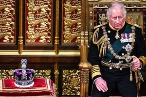 Принц Чарльз стає королем Великої Британії Карлом ІІІ
