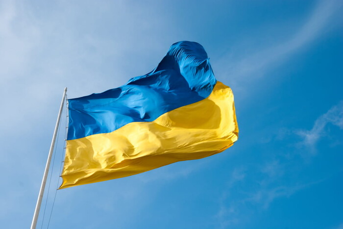 У звільненій Балаклії урочисто піднято український прапор (відео)