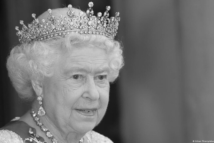 Смерть Елизаветы II подвела черту под богатым на катастрофы 20 веком