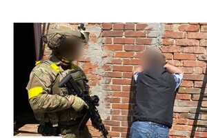 У травні 2022 року чоловік почав співпрацювати з ворогом