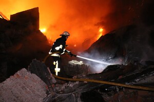 Обстріл житлового будинку в Харкові: є загиблий і поранені (фото)