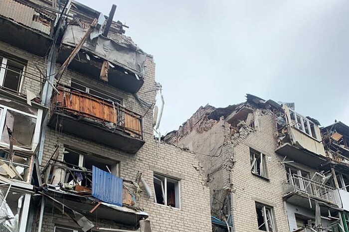 Рашисти обстріляли Донеччину: зруйновані будинки, є поранені та загиблі (фото)