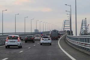 Рашисти встановили обмеження на пересування Кримським мостом