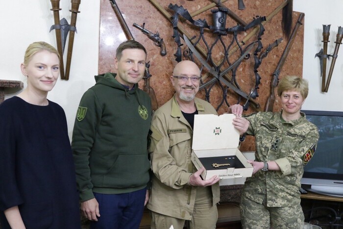 Міністр оборони Естонії приїхав до Києва з подарунком для ЗСУ