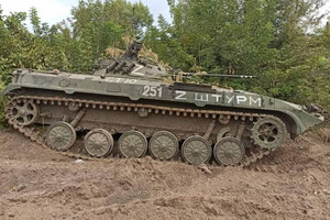 Во время отступления оккупанты бросали технику и оружие