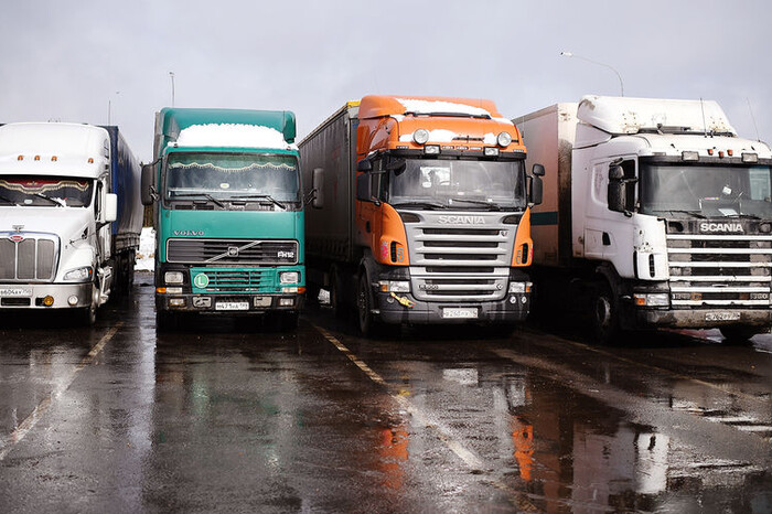 Росіяни скаржаться, що Казахстан затримує вантажівки РФ з товарами з Європи