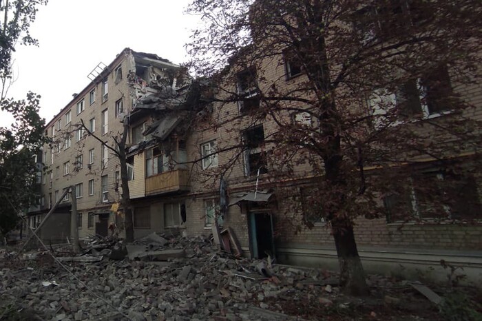 Окупанти зруйнували десяток цивільних об’єктів на Донеччині: є загиблі (фото)