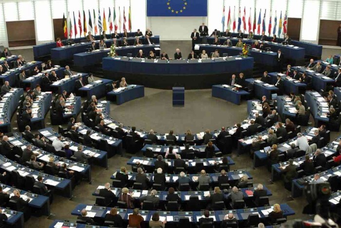Рада ЄС затвердила виділення Україні €5 млрд