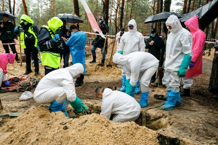 На Харківщині виявлено нові місця масових поховань (фото)