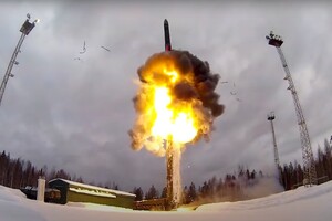 Запуск міжконтинентальної балістичної ракети «Ярс» з аеродрому під час військових навчань 19 лютого 2022 року