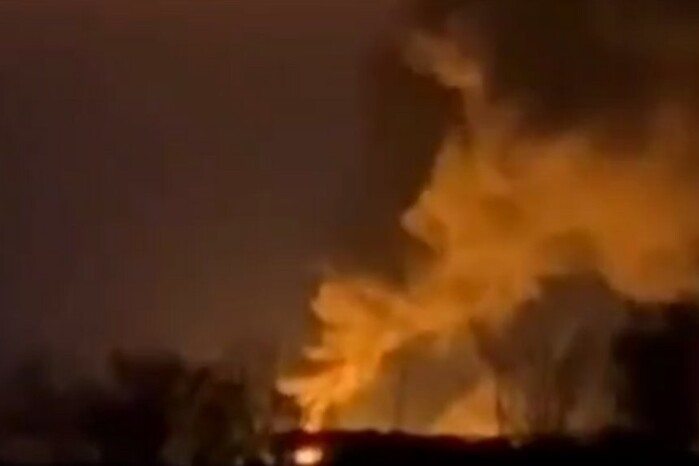 У районі аеропорту Курська лунають вибухи, – ЗМІ