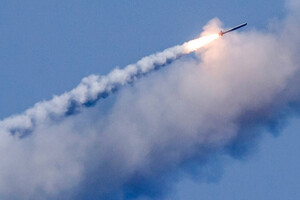 Внаслідок удару пошкоджено критичну інфраструктуру та повністю зруйновано два приватні будинки