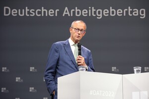 Фрідріх Мерц звинуватив біженців з України у «соціальному туризмі»