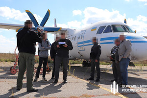 Зрадник хотів передати РФ літак, натомість отримав підозру від правоохоронців (фото)