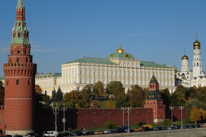 Кремль святкує криваву анексію. Хто приїхав до Путіна (фото, відео)