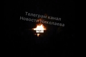 У Миколаєві прогриміли вибухи та почалася пожежа