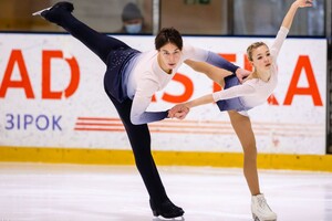 Українська пара фігуристів Віолетта Сєрова та Іван Хобта стали медалістами 