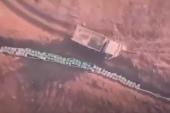 Рашисти на Херсонщині закопують невідомі контейнери. «Південь» роз’яснив ситуацію (відео)